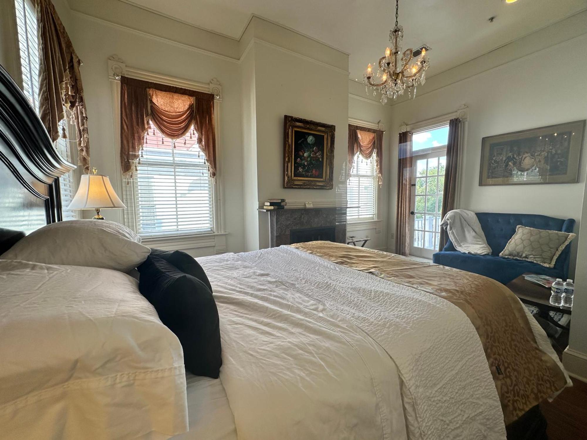 서배너 Amethyst Garden B&B 외부 사진